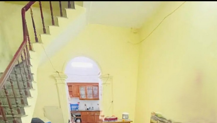 CHO THUÊ NHÀ TRONG NGÕ 170 TAM TRINH, 40M2, 3 TẦNG, 3 NGỦ, 3 WC, 8 TRIỆU - Ở GĐ, NHÓM